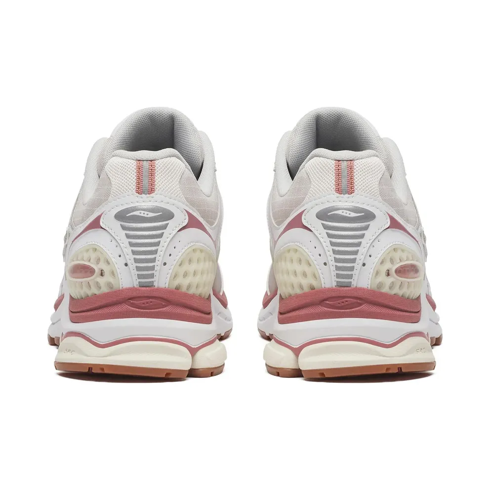 SAUCONY ProGrid Triumph 4 “Light Sand / Rust” (S70935-1)