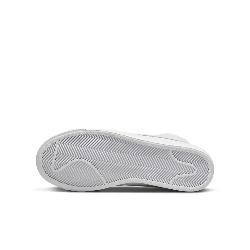 Nike Blazer Mid ’77 Older Kids’ White (DA4086-104)