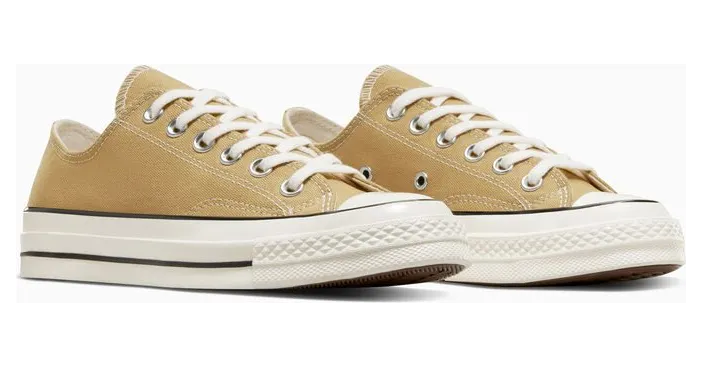 converse-chuck-taylor-all-star A04593C