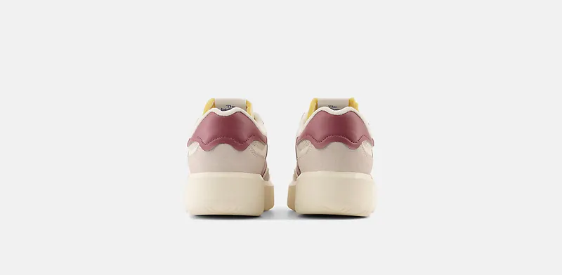 New Balance 302 Beige Red (CT302RE)