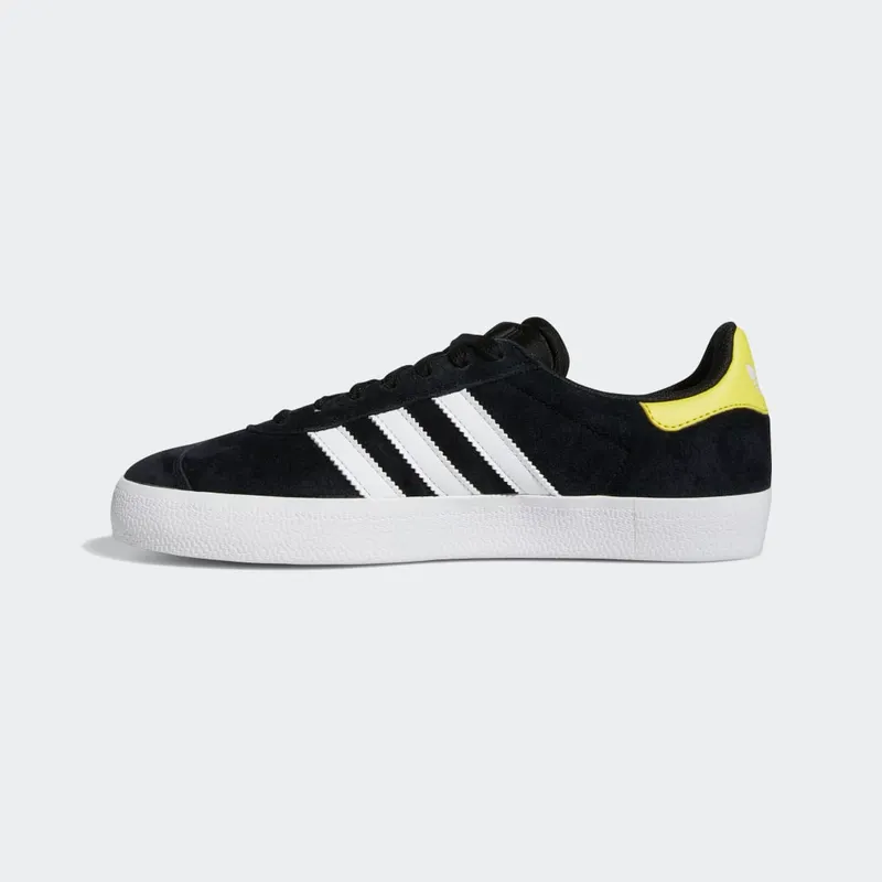 adidas Gazelle ADV Core Black / Cloud White / Core Black (GY6922)