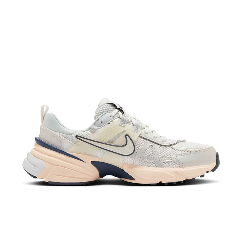 Nike V2K Run (platinum tint) – FD0736-004