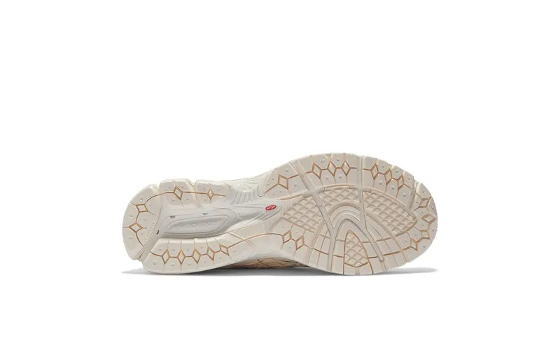 New Balance New Balance Beige (M2002RM1)