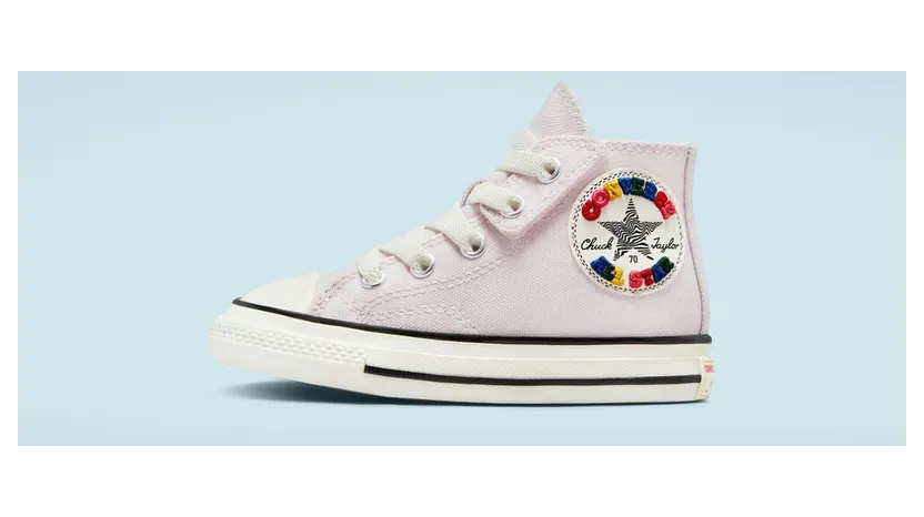 converse-chuck-taylor-all-star A01048C