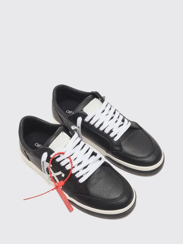Off-White Vulcanized Low-Top Leather with Contrasting Arrow Logo Black (OMIA293C99LEA0021001)