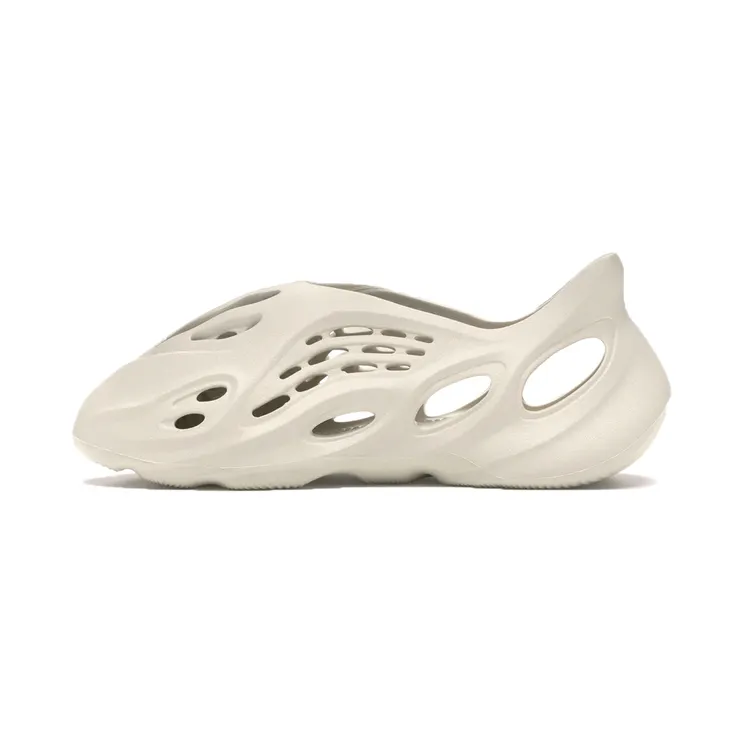 Yeezy Foam Runner “White/White-White” (G55486)