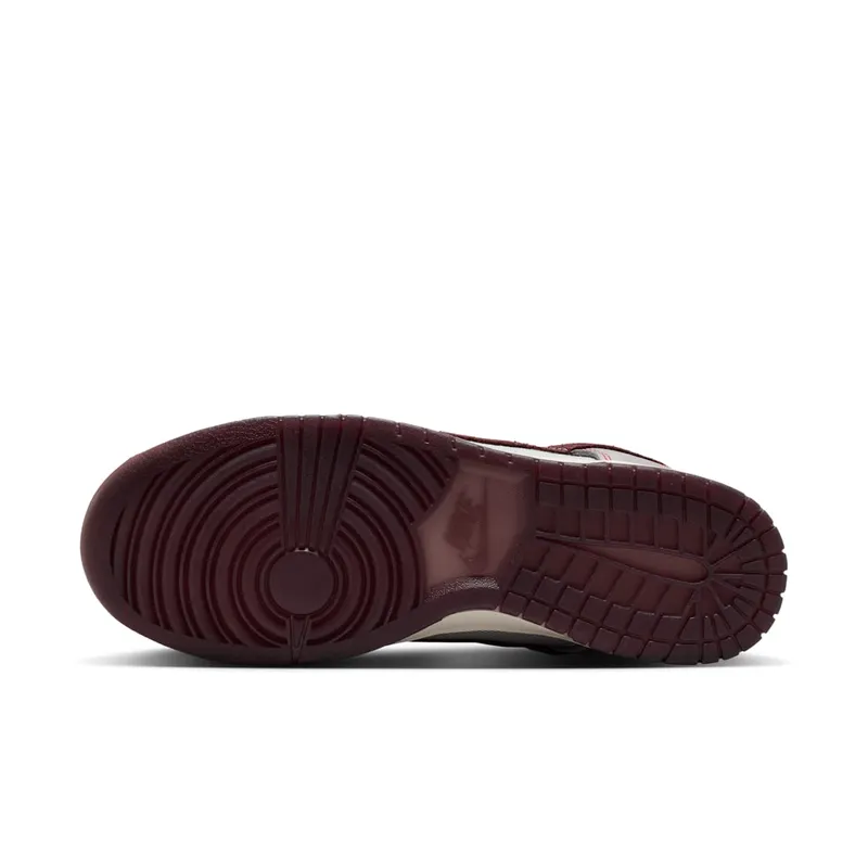 Nike Dunk Low Retro SE “Pure Platinum / Wolf Grey / Team Red / Burgundy Crush” (IH1942-001)