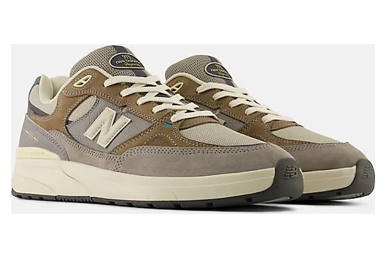 new-balance-numeric UN933GRY