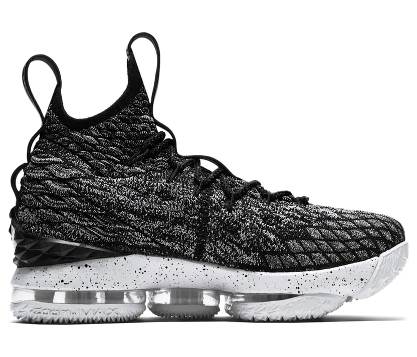 nike-lebron-15 922811-002