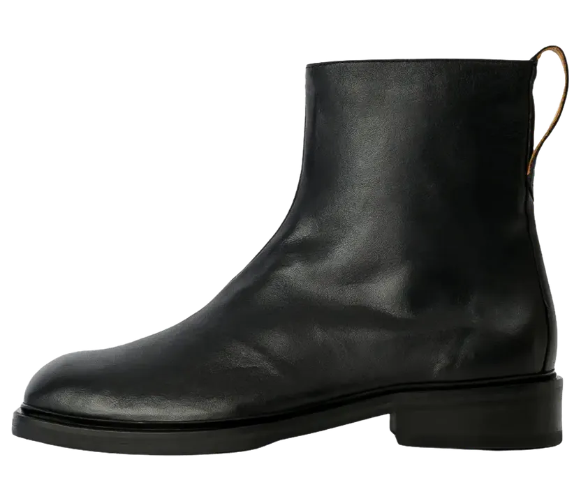 Our Legacy Daimono Boots “Malleable Black Bull Hide” (A2267DMA)