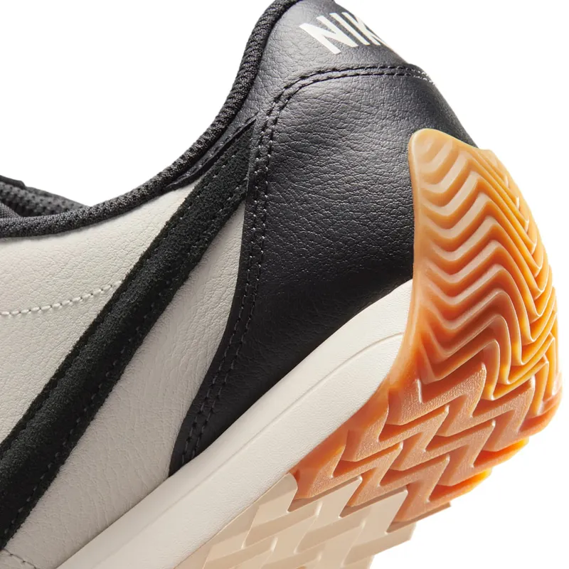 nike-sneaker IQ2972-133