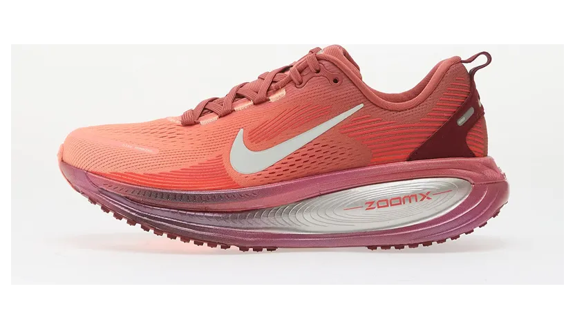 Nike Vomero 18 SE Light Redwood Bright Crimson