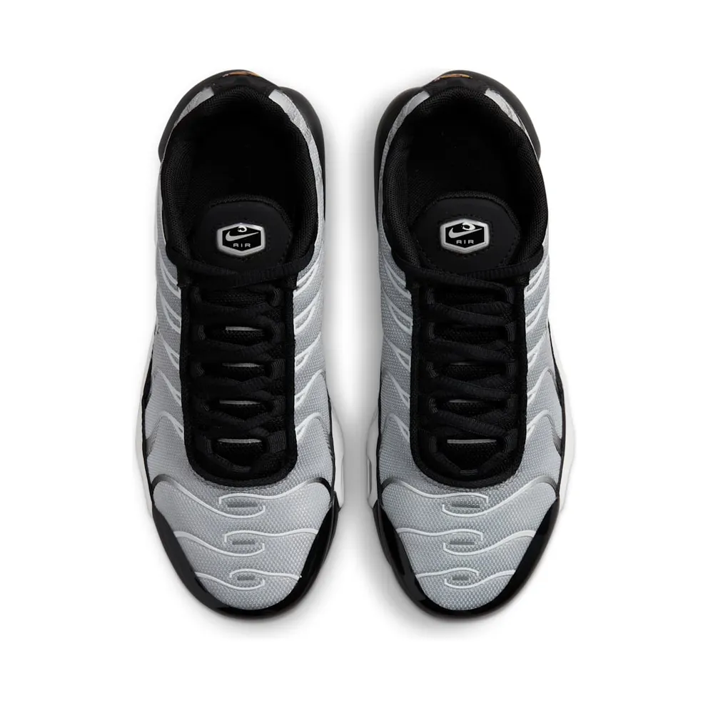 Nike Air Max Plus Older Kids’ Black (CD0609-018)