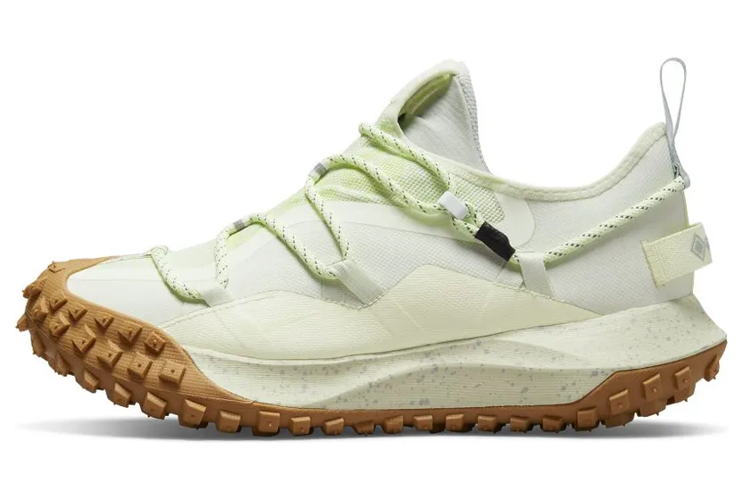 nike-acg DD2861-001