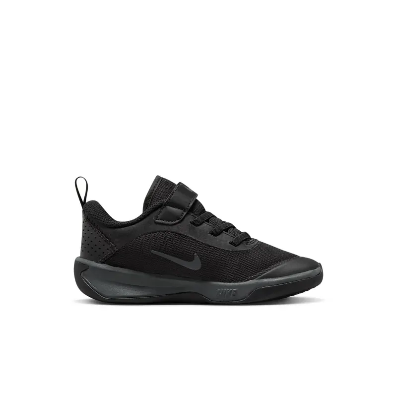 Nike Omni Multi-Court Younger Kids’ Black (DM9026-001)