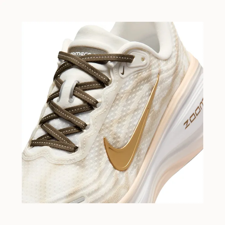 nike-vomero-plus IQ0370-121