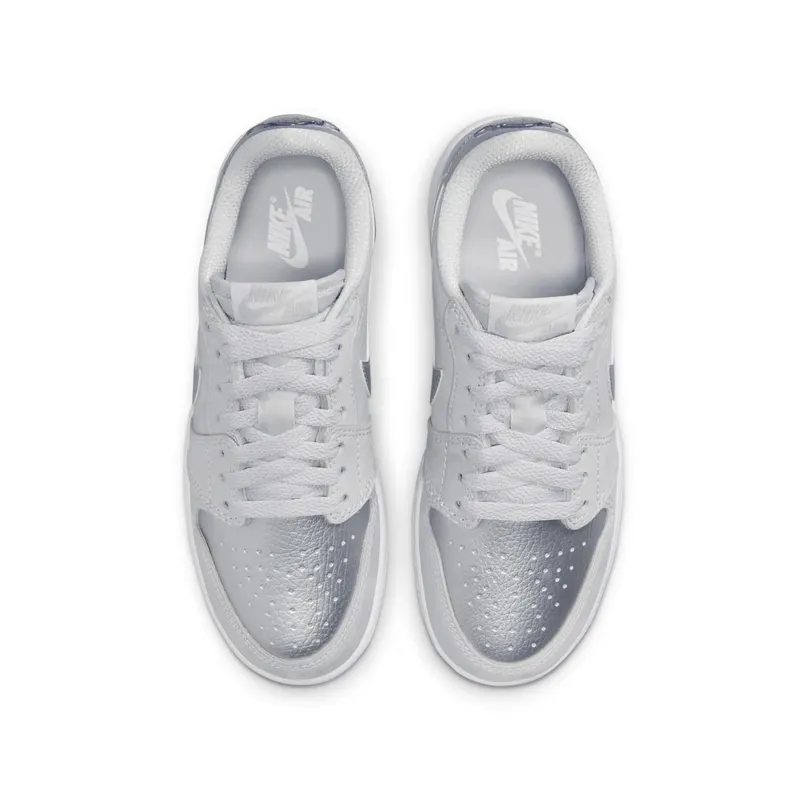 Jordan 1 Low OG GS “Metallic Silver” (CZ0858-002)