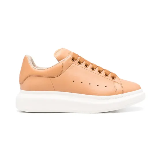 Alexander McQueen Oversized sneakers – Beige (807880WHABB)