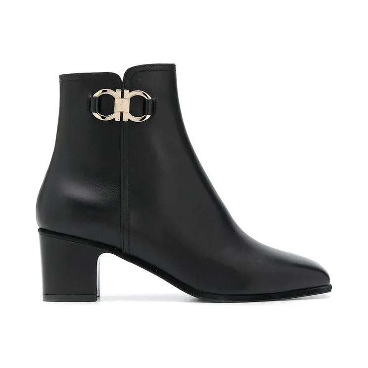 Ferragamo Leather Ankle Boots Black (01P790732958)