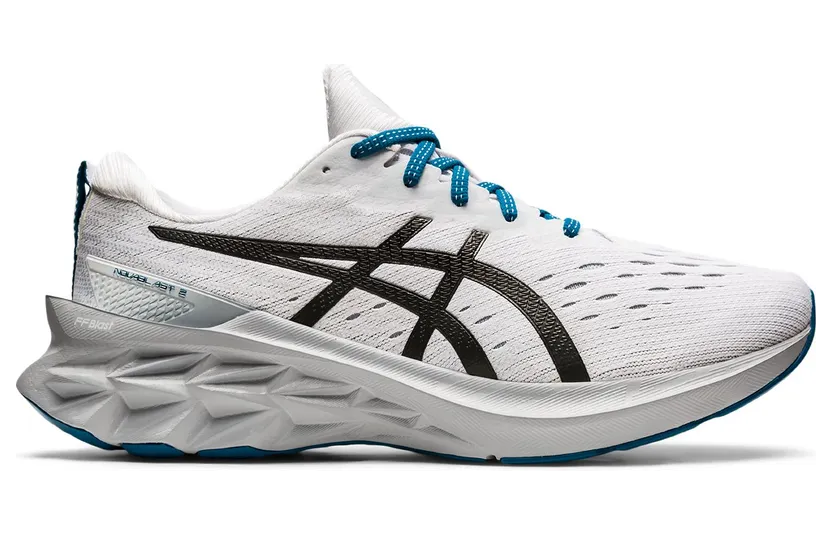 Asics Novablast™ 2 1011B192-100