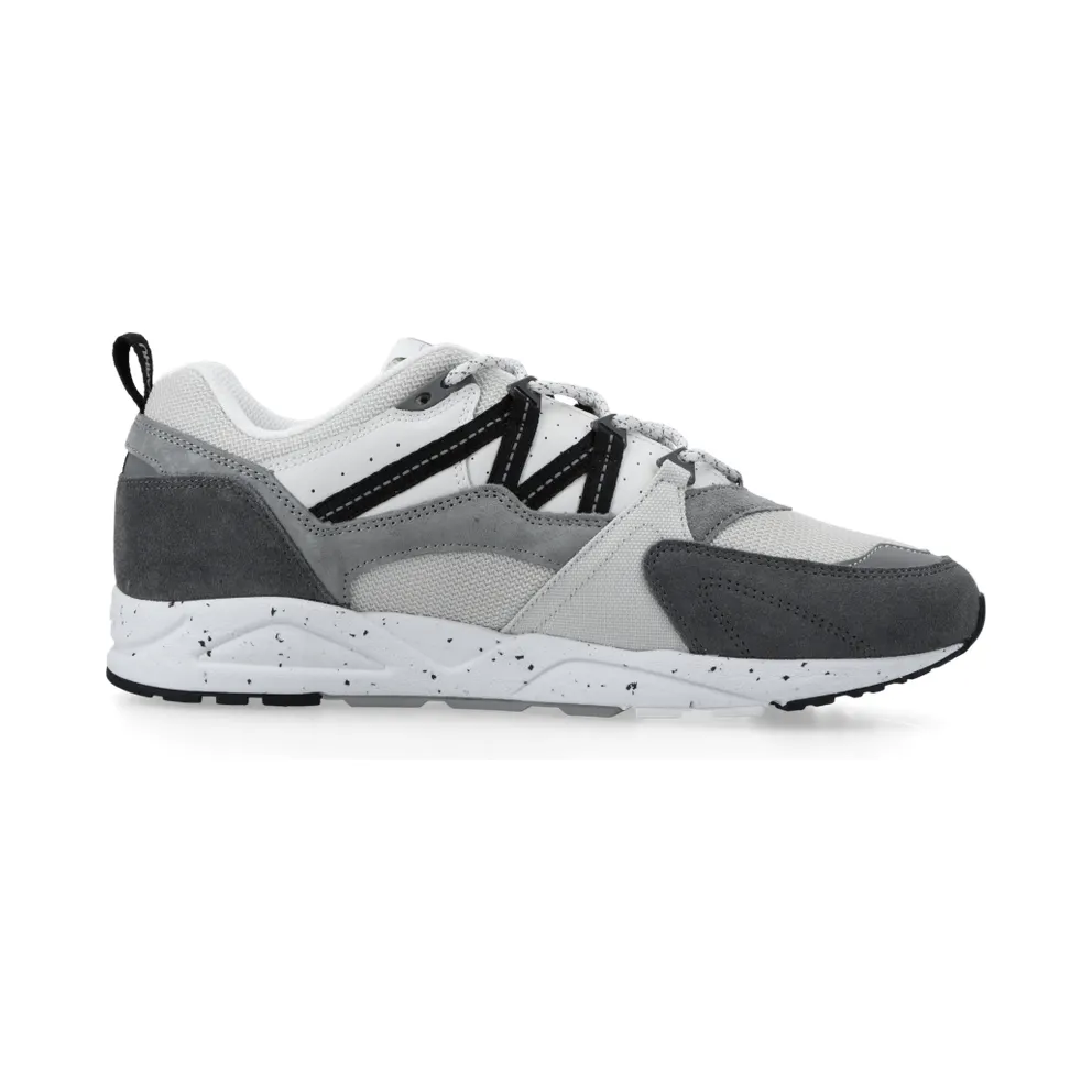 Karhu Fusion 2.0 (limestone / jet black) – F804181
