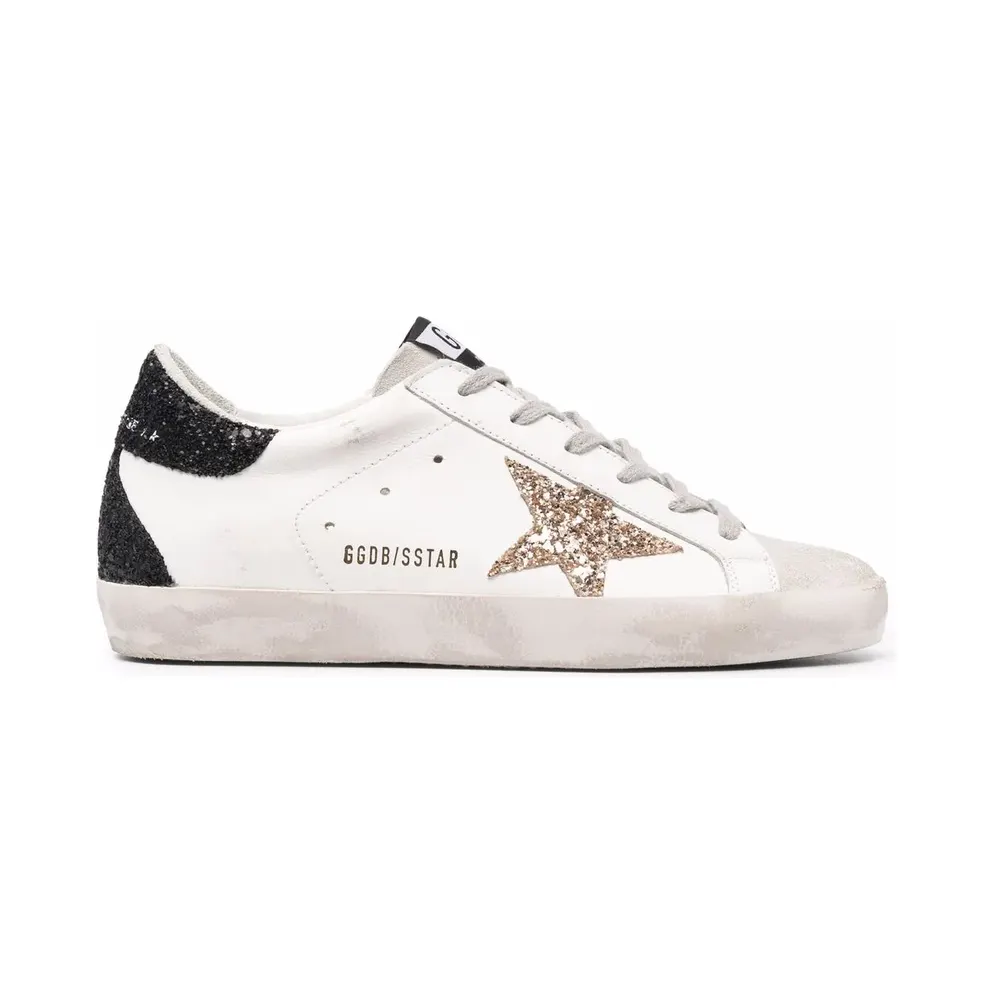 Golden Goose Super-Star aus Nappaleder mit goldfarbenem Glitter-Stern und schwarzer Glitter-Fersenlasche – White (GWF00102F000959)