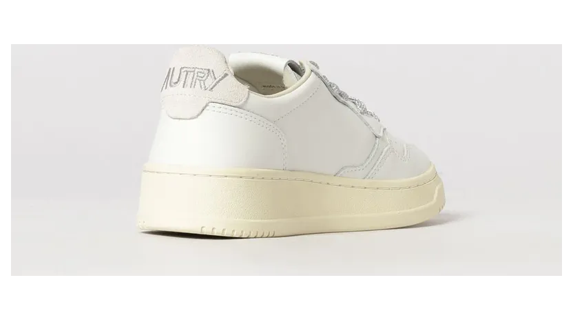 Autry Medalist Low Sneakers in Smooth Calf Leather with Perforated Toe White (AULWSW03) (2)