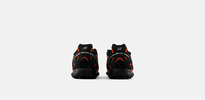 New Balance 204V Neo Flame Black (U204VMCV)