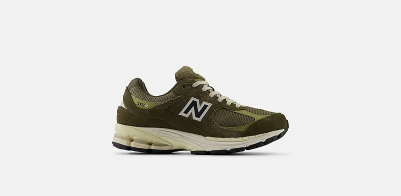 New Balance 2002R “Zalando Exclusive Olive” (M2002RZD)