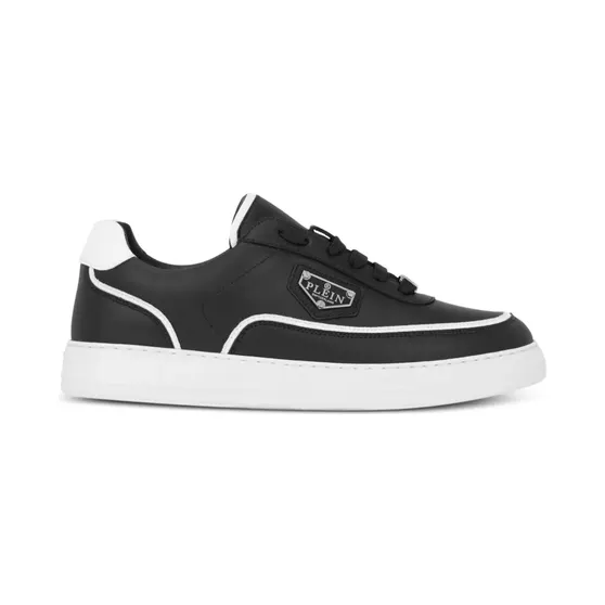 Philipp Plein Triangle low-top “Black” (UAFSMSC4116PLE005N)