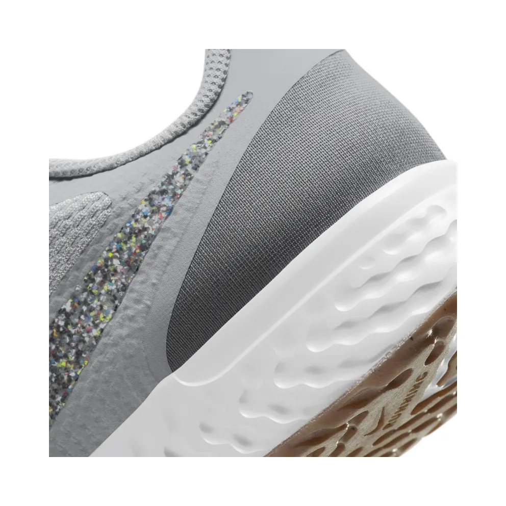 Nike Revolution 5 Premium “Wolf Grey / Iron Grey / White / Photon Dust” (CV0159-019)