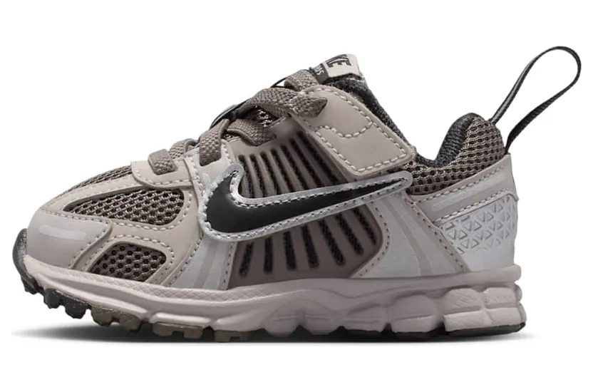Nike Vomero 5 College Grey Cave Stone Metallic Silver Black (HF7000-010)