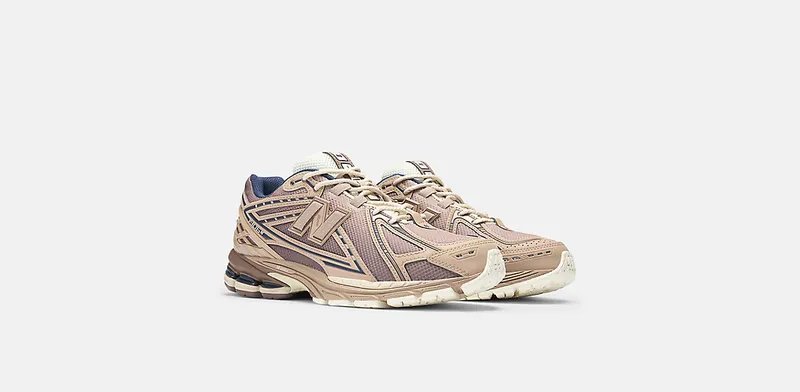 New Balance 1906R “Earth Shadow / Flat Taupe” (U1906REN)