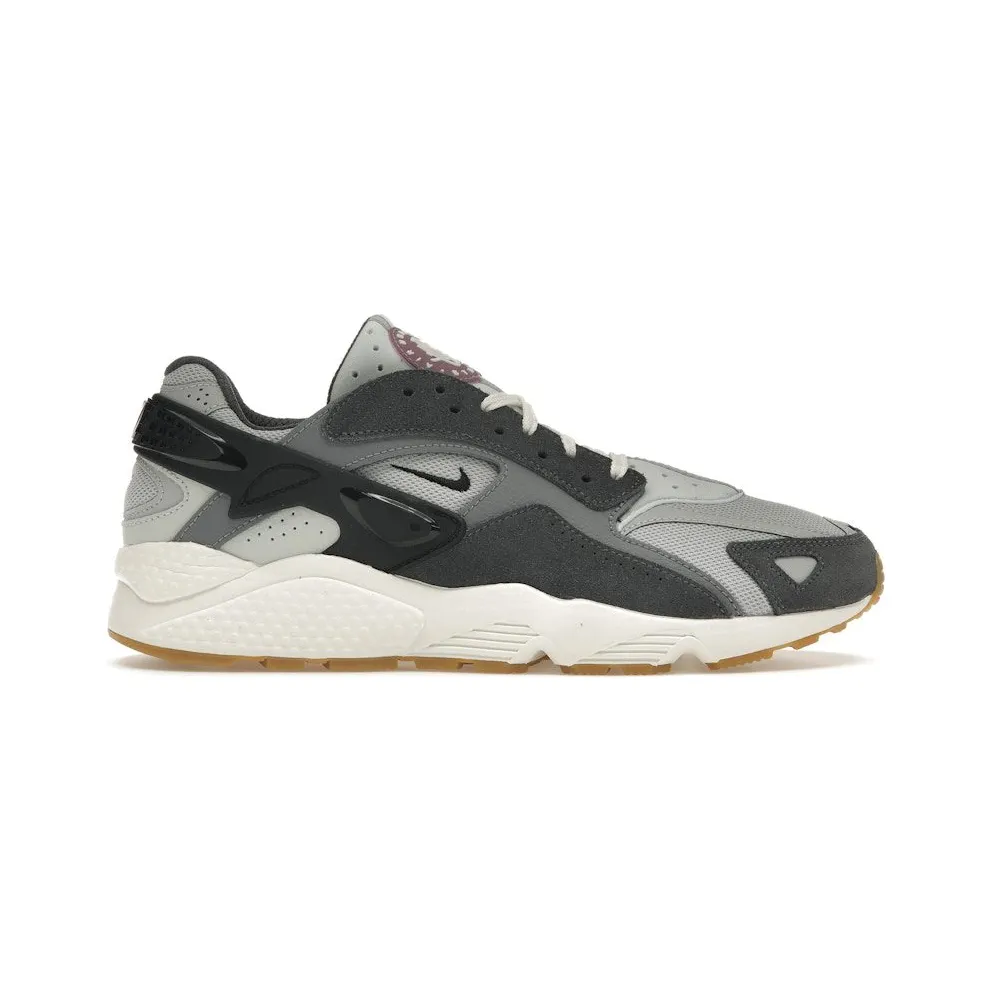 Nike Air Huarache Runner “Light Smoke Grey / Light Silver / Violet Dust / Black” (FJ0709-001)