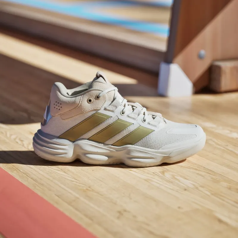 Adidas Court Stabil Indoor Sneakers Off White / Gold Metallic / Crystal Sand (JP9833)