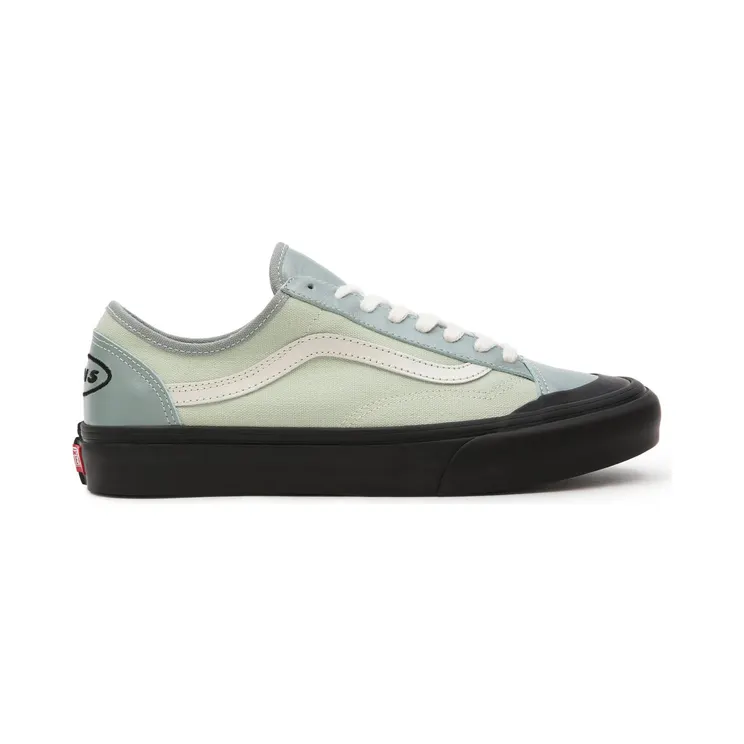 vans-style VN0A5HYRB97