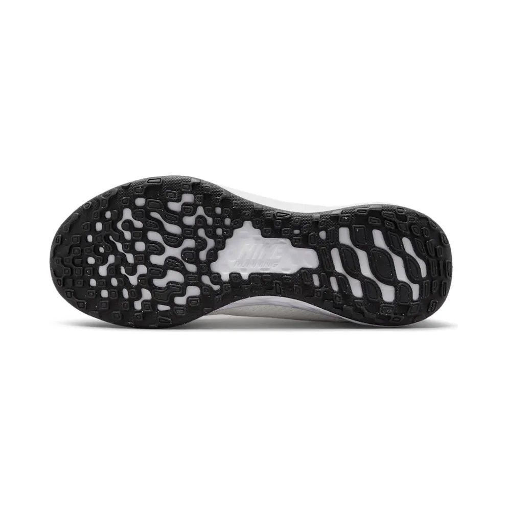 Nike Revolution 6 NN Older Kids’ Road Running White (DR9980-115)