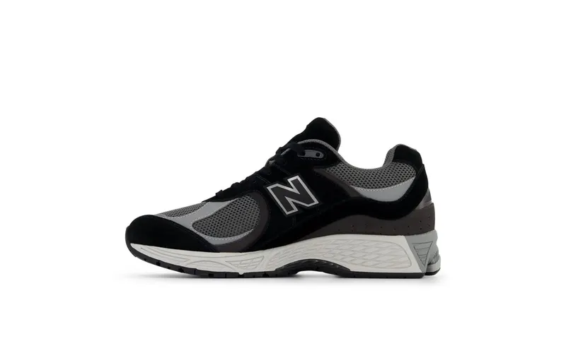 New Balance 2002R “Black/Grey” (U2002RC)