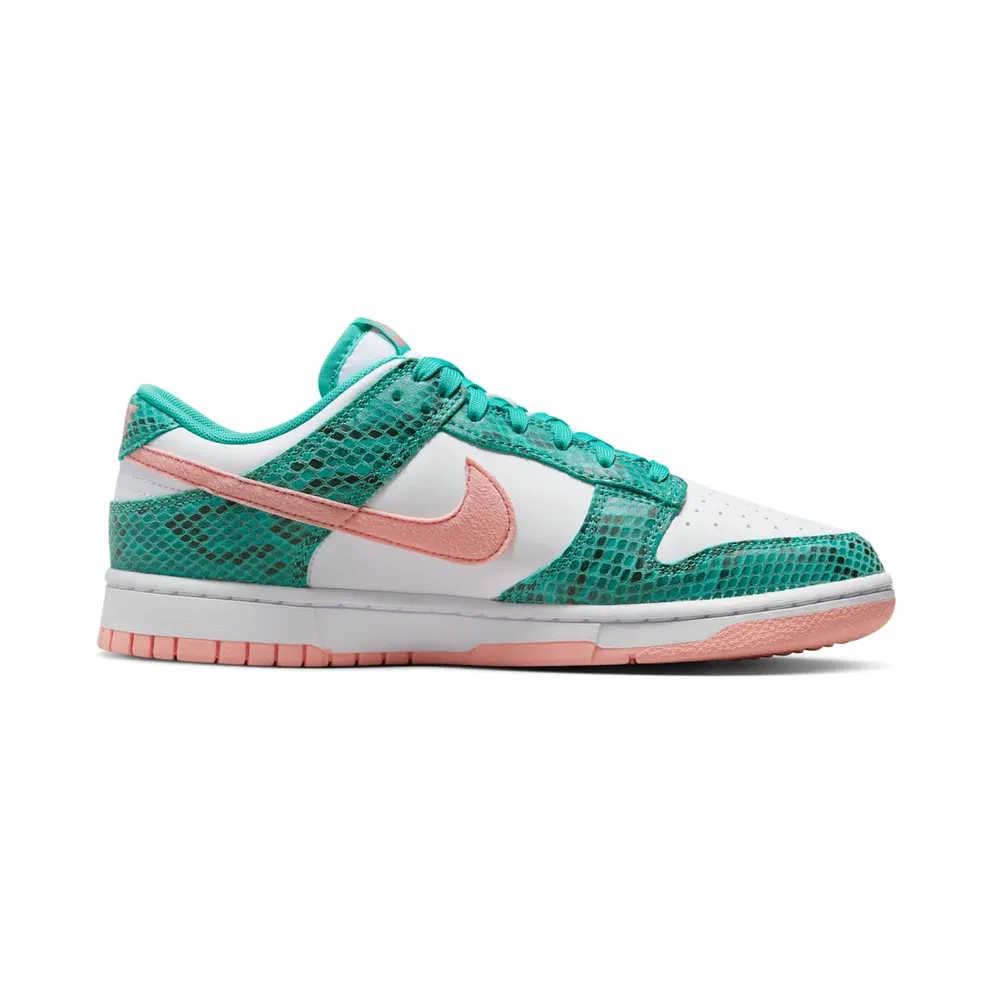 Nike Dunk Lowen Green – “Washed Teal / White / Bleached Coral / Black” (DR8577-300)