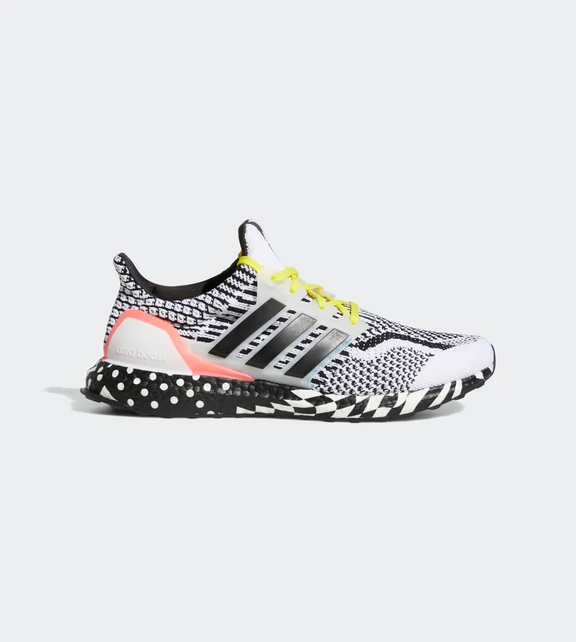 adidas Ultraboost 5 DNA Cloud White / Core Black / Turbo (GY0326)