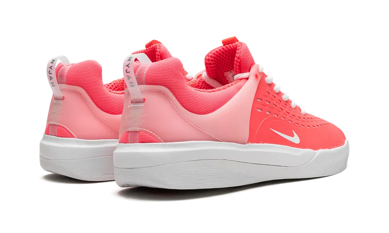 Nike SB Zoom Nyjah 3 “Hot Punch” (DV7896-600)