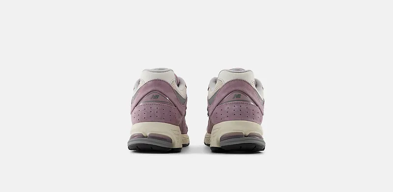 New Balance 2002R “Ice Wine White” (U2002RRB)