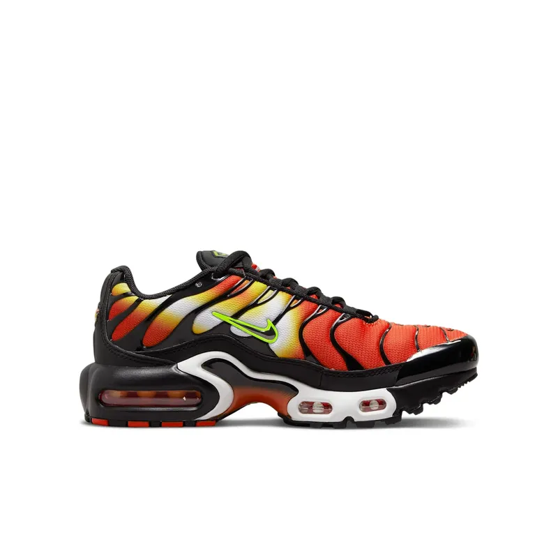 Nike Air Max Plus Older Kids’ Orange (DR8675-800)