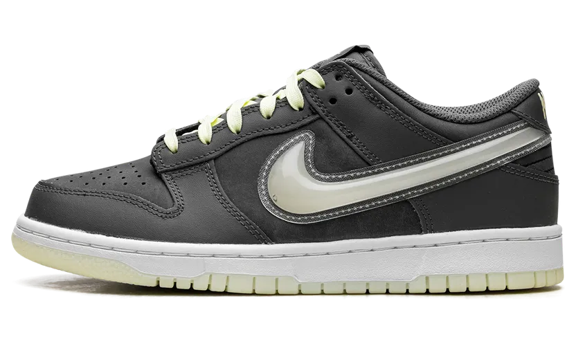 Nike Dunk Low GS Halloween “Halloween – Glow in the Dark” (HQ3569-068)