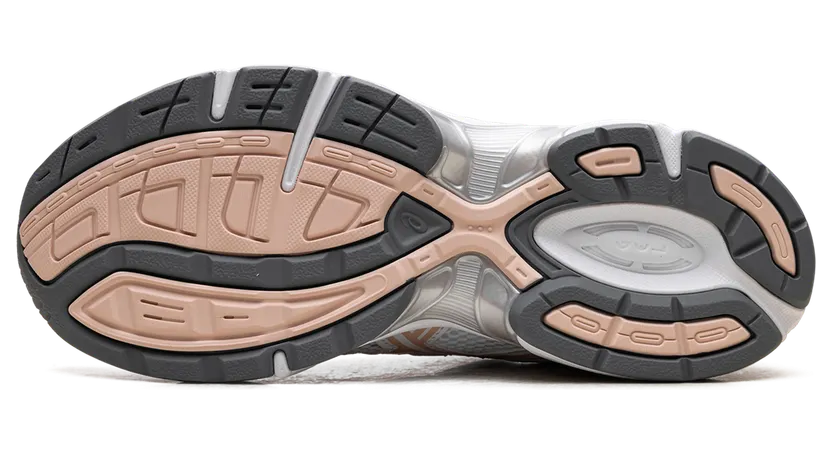 Asics GEL-1130 “White Bisque”: de zachtste bijna-witte runner (4)