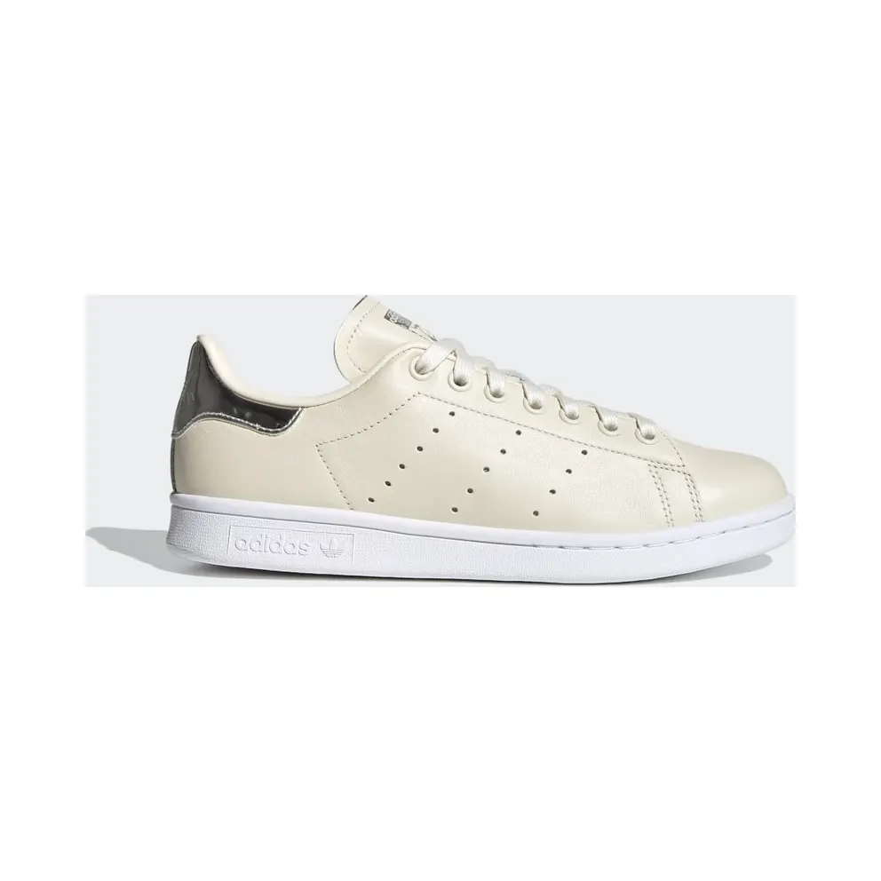 adidas Stan Smith Schuh Off White / Off White / Silver Metallic (FY6773)