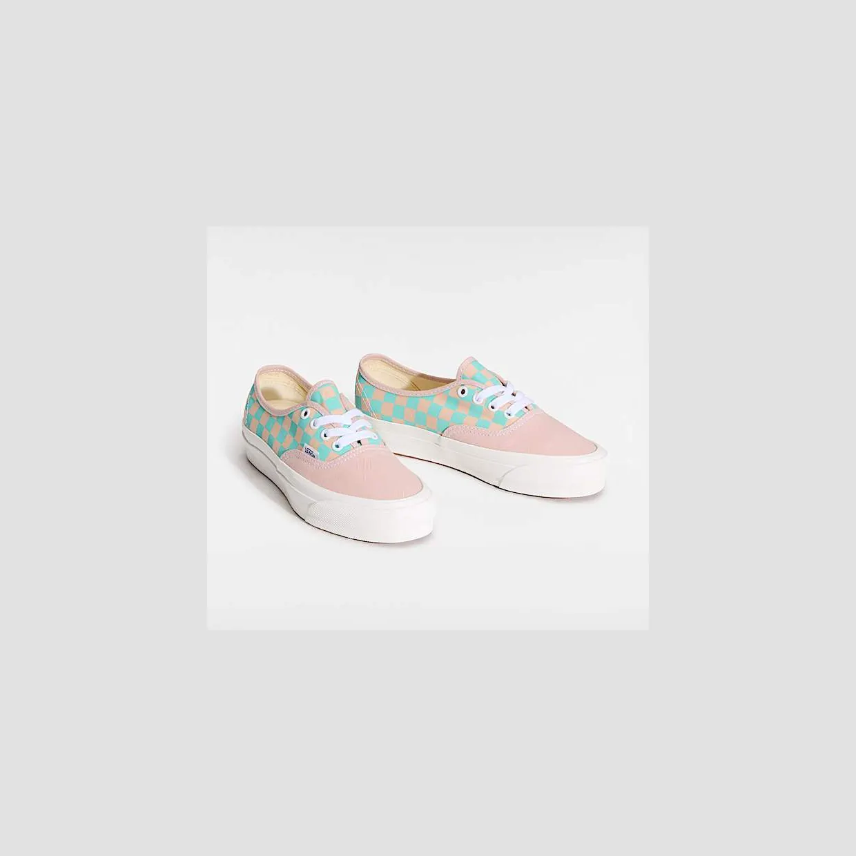 vans-checkerboard VN000EBNO3N