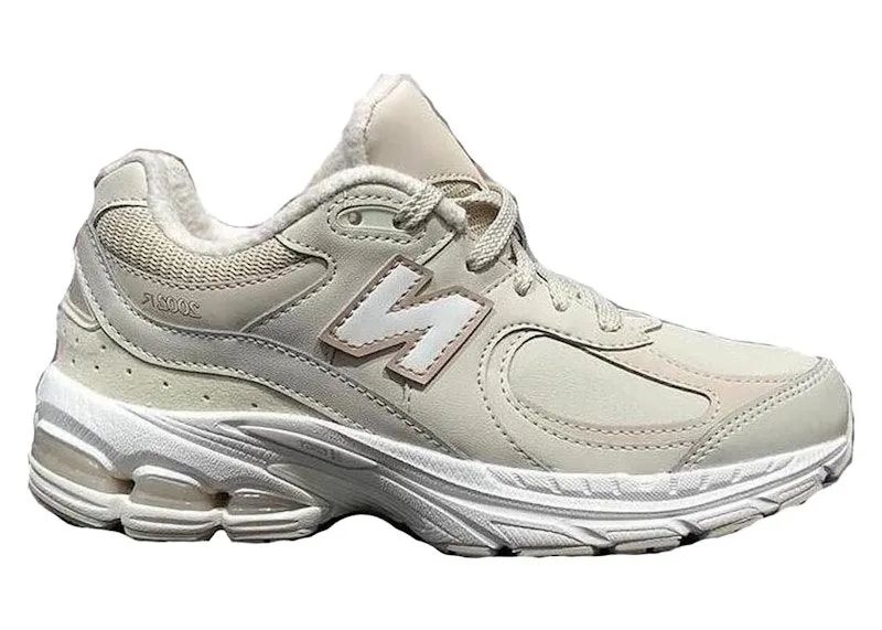 New Balance 2002R Beige Fleece Lined (GC2002TM)