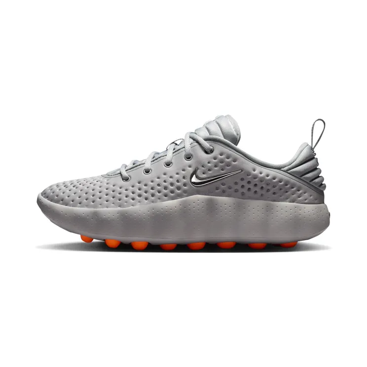 Nike Mind 002 “Light Smoke Grey / Photon Dust / Hyper Crimson / Chrome” (HQ4310-003)