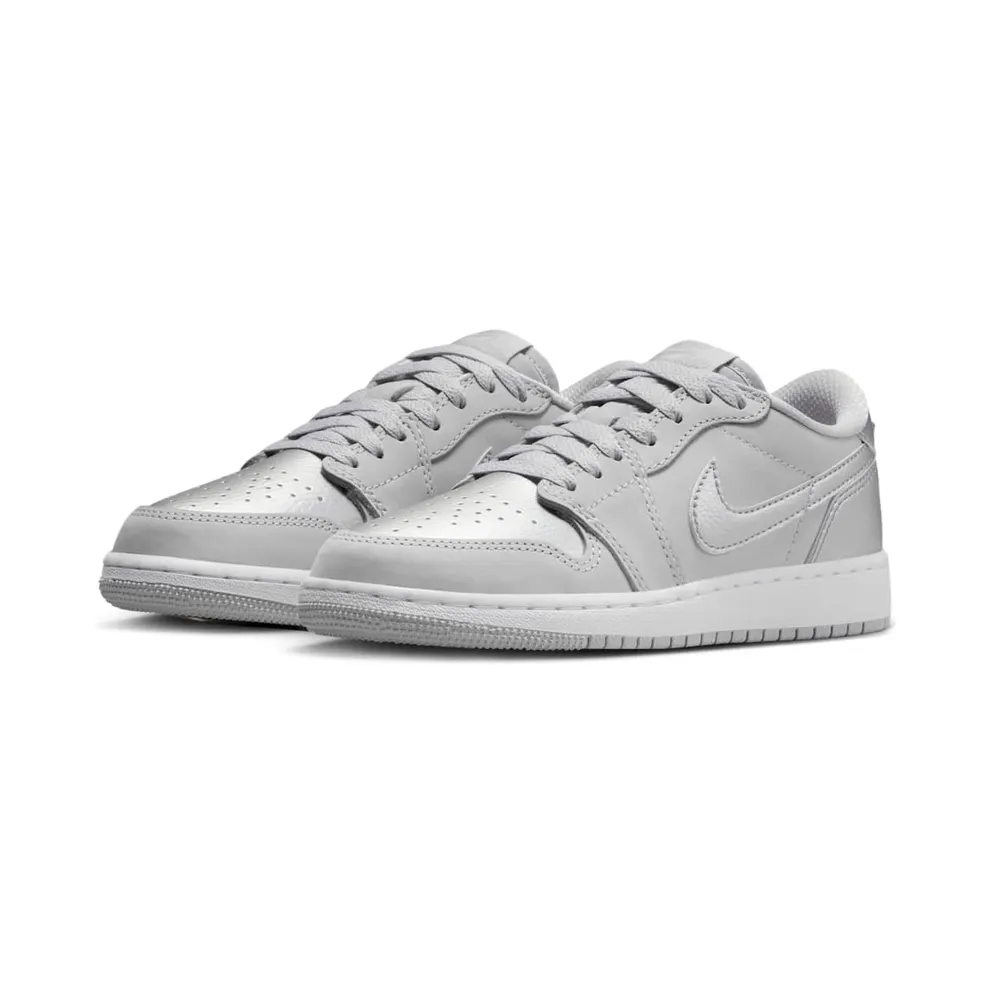 Jordan 1 Low OG GS “Metallic Silver” (CZ0858-002)